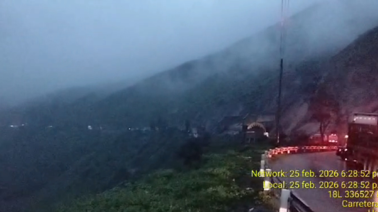 Huarochirí: reportan deslizamiento de rocas en el kilómetro 58 de la Carretera Central [VIDEO]