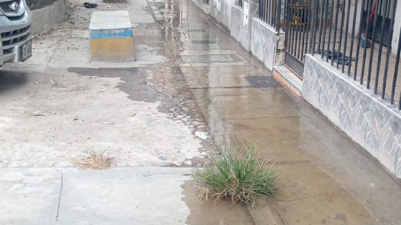 Villa El Salvador: reportan rotura de tubería que afecta a la cuarta etapa de la urbanización Pachacámac