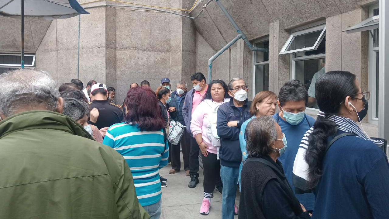 Muchas personas se han ido porque no avanzaba la cola