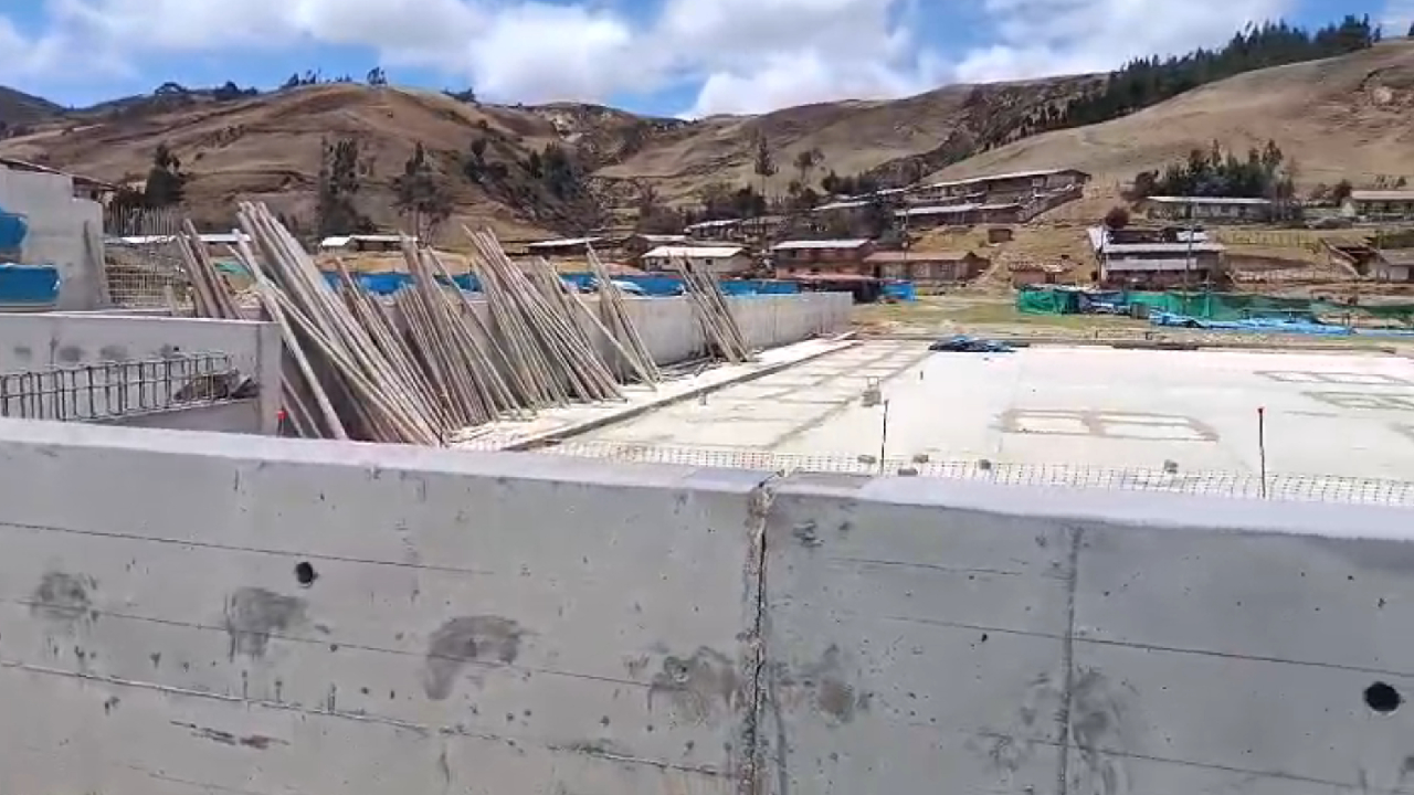 Pobladores exigen que se retomen los trabajos de esta obra